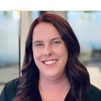 Laura Phillips, E.A.